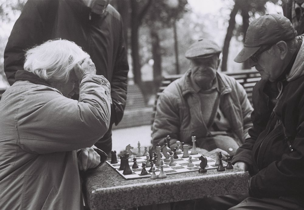 Game of masters.
