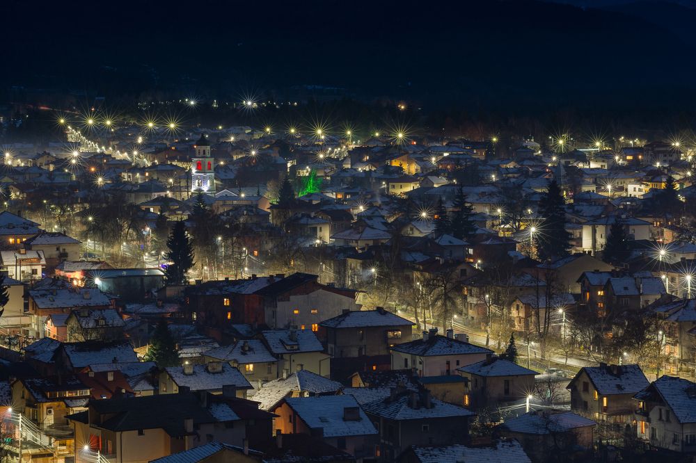 Samokov at night