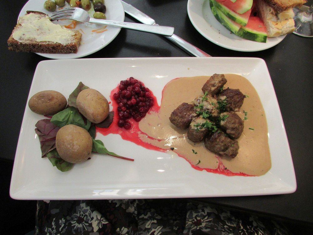 Из меню обеда Нобелевских лауреатов. Стокгольм