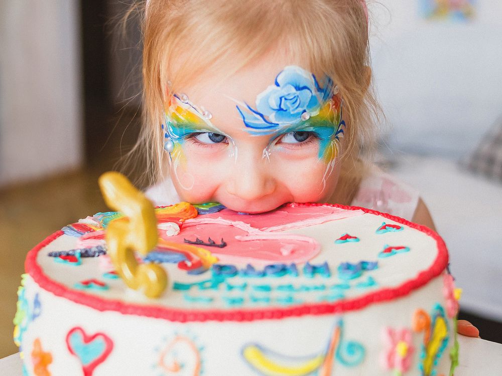 Анютке пять