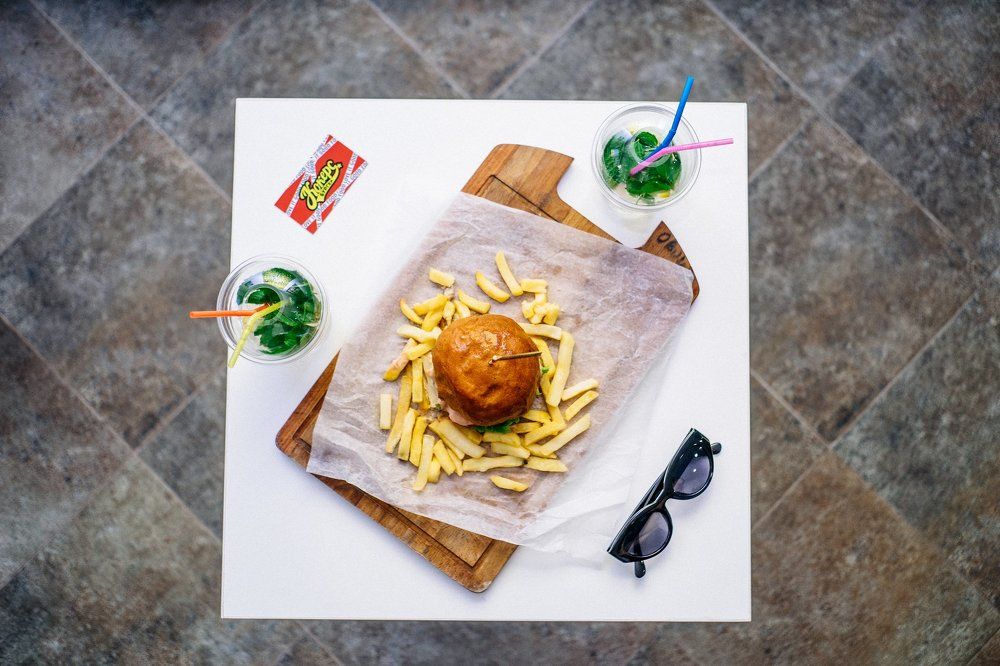 Кокерс бургер