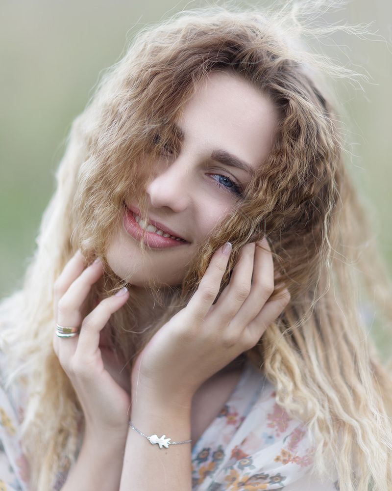 Юлия. Девушка и Лето.