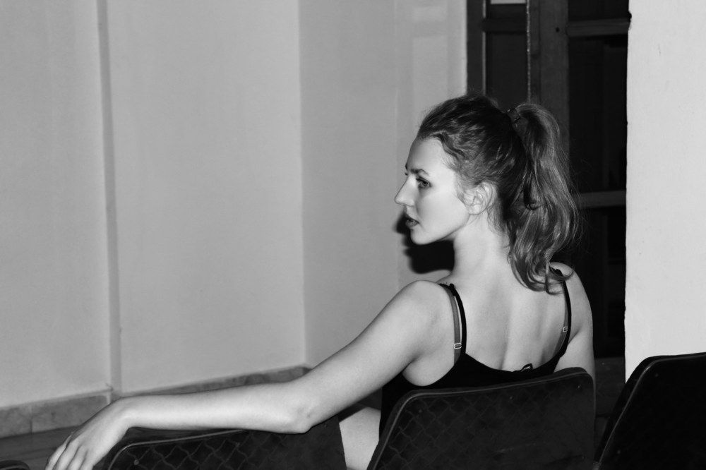 Дама с переднего сиденья