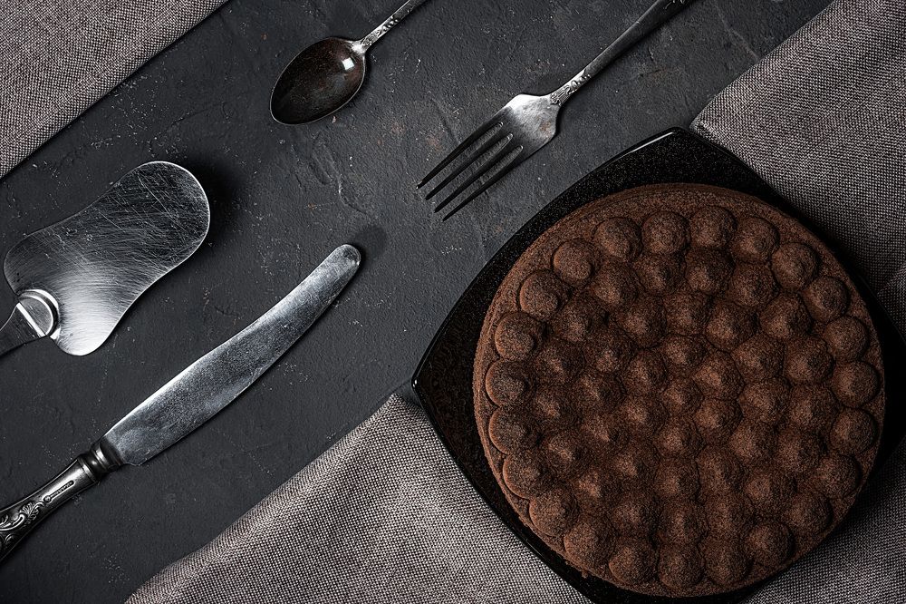 FlatLay с шоколадным тортом