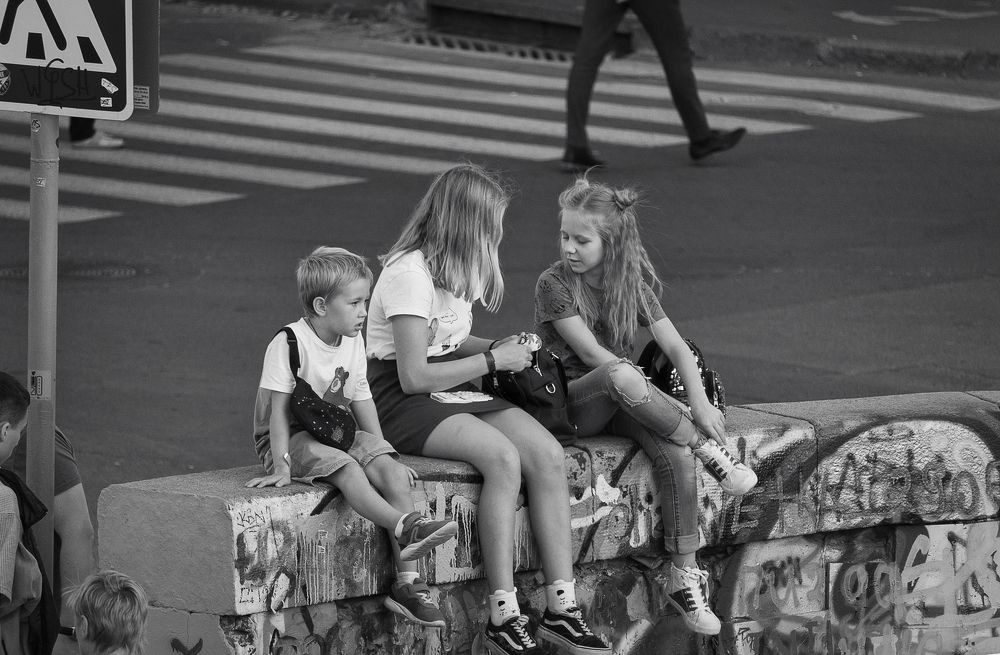 На парапете