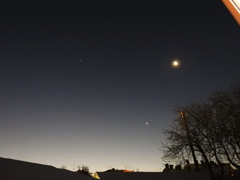 Венера і спадаючий МІСЯЦЬ