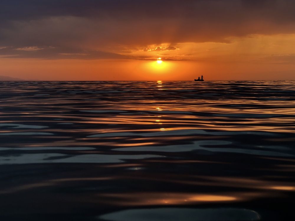 Рыбаки на Закате