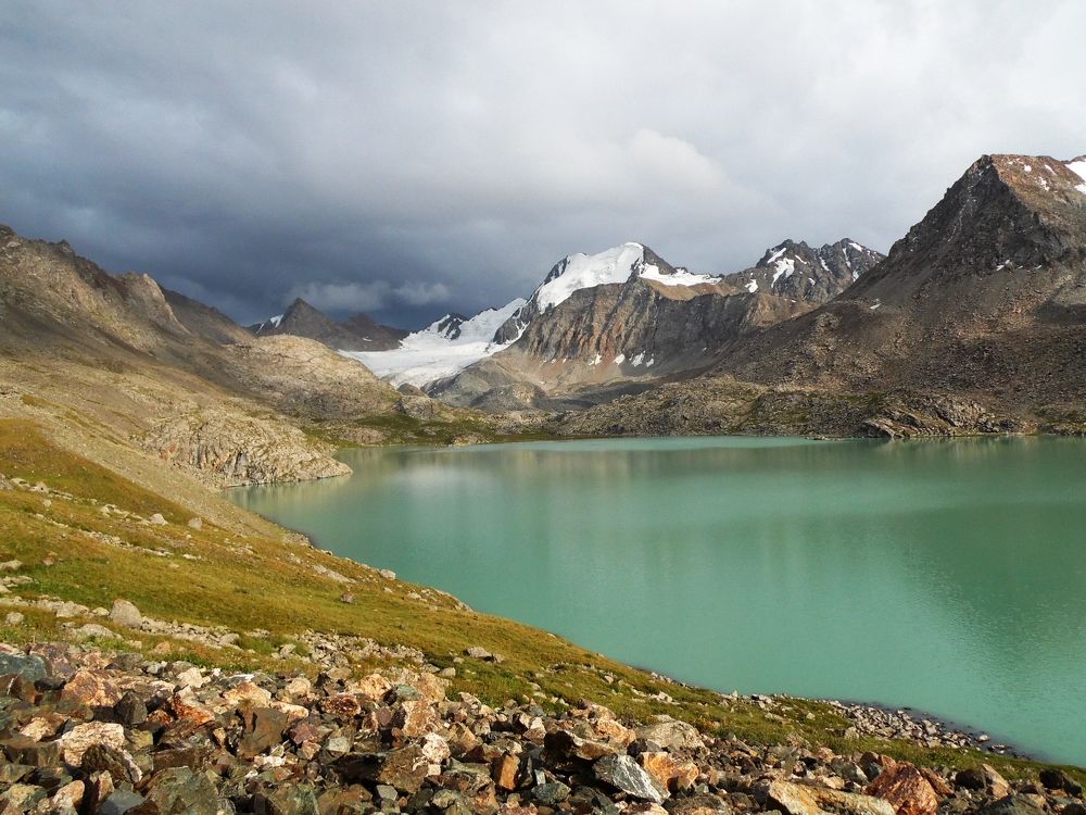 Озеро Ала Кёль после грозы.