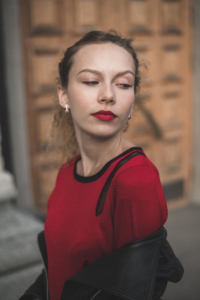 Красные губы