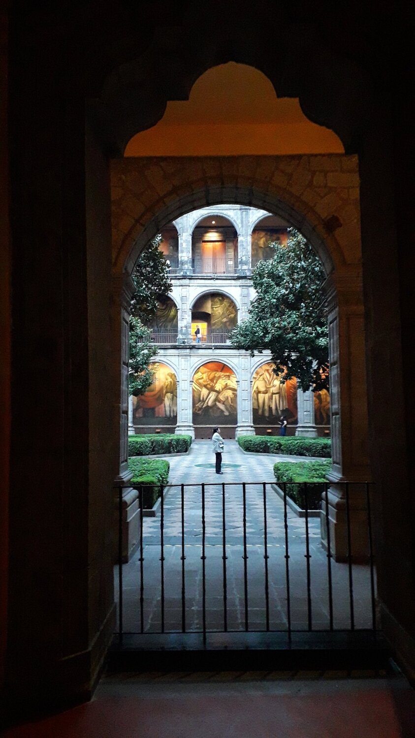 An evening at San Idelfonso  museum