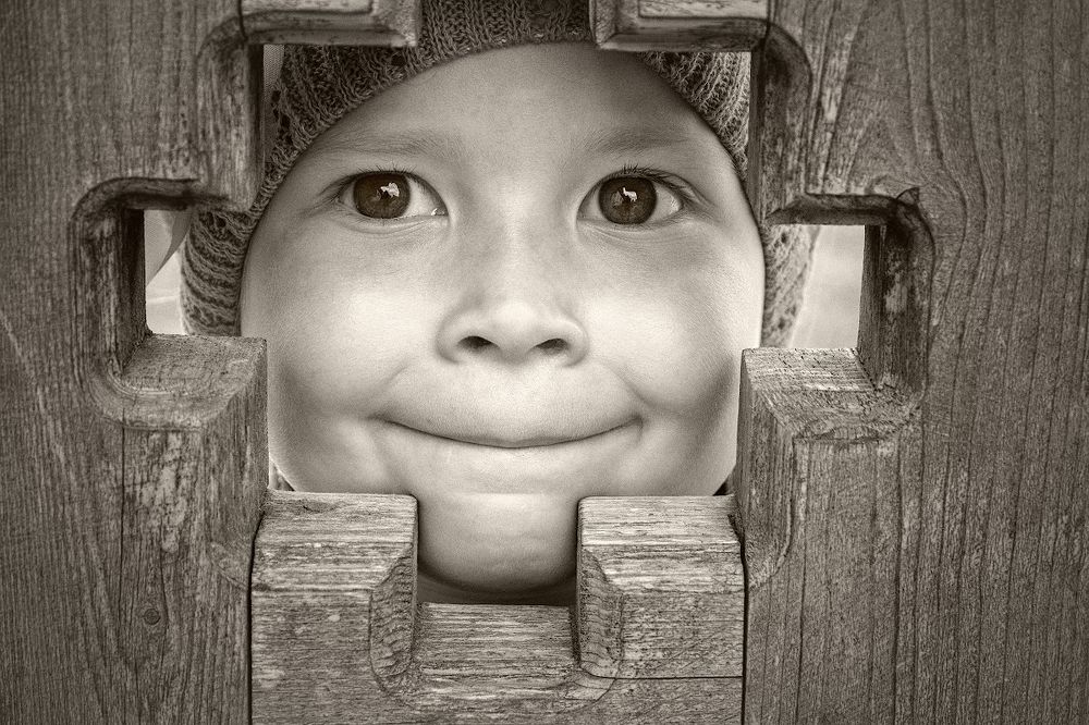 Где ж ты моя черноглазая, где?