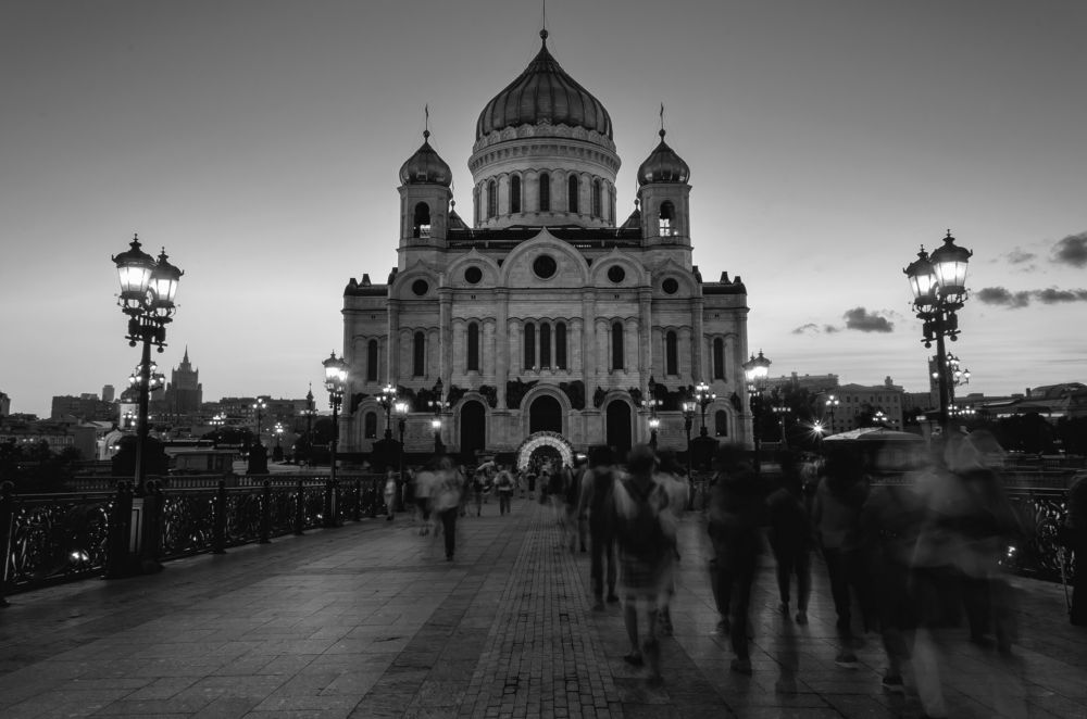 Путь к Храму Христа Спасителя.