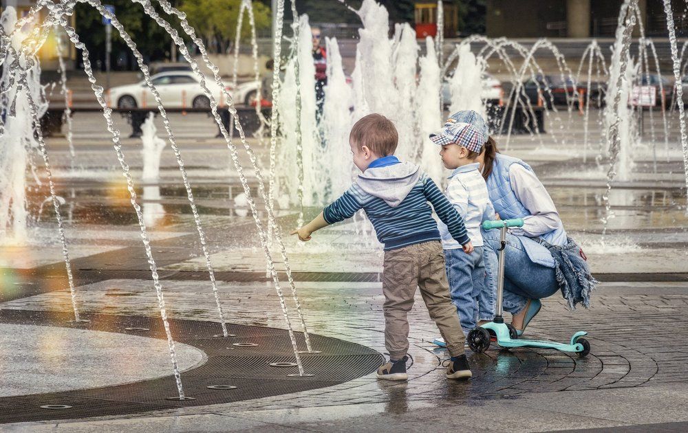 Заклинатели майских фонтанов.