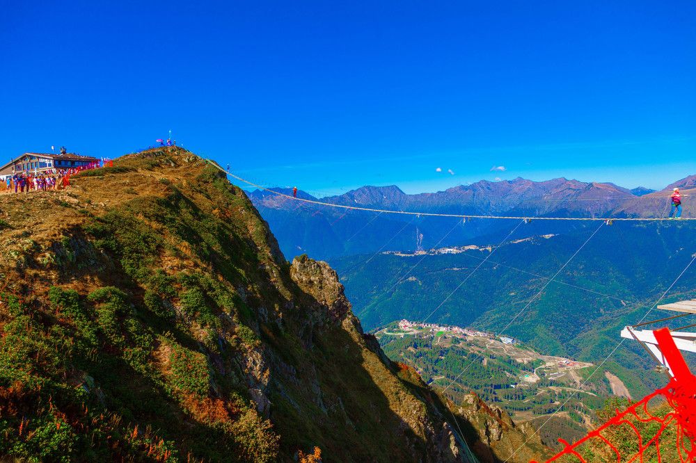 над пропастью