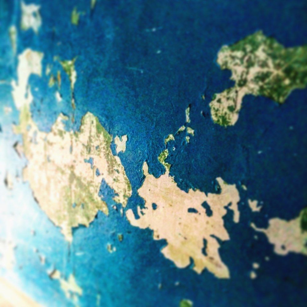 Обманчивый мир...