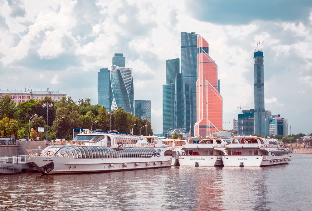 Корабли на речке.