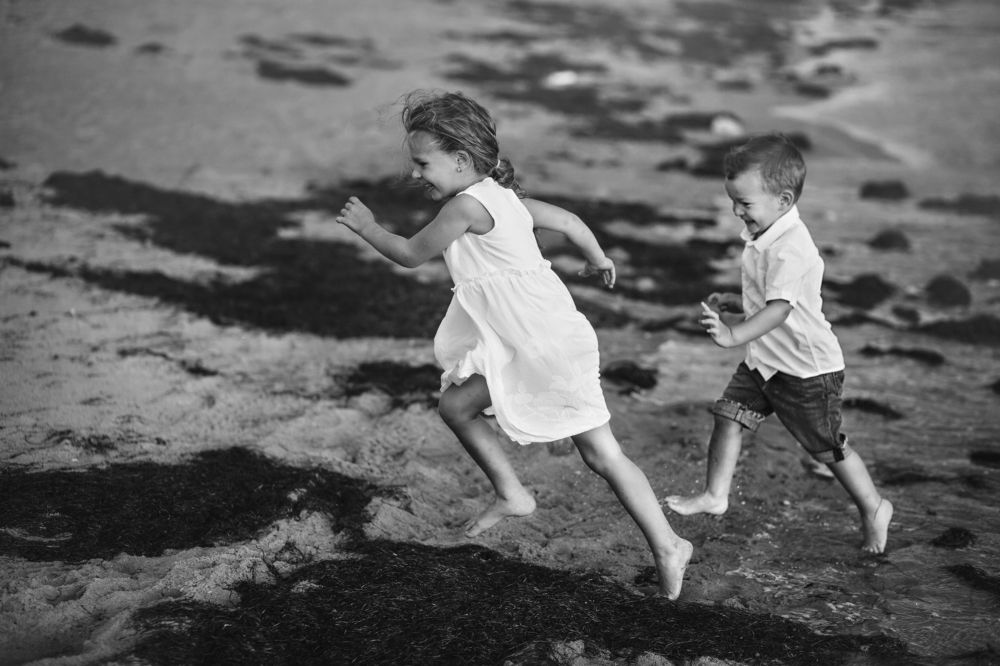 догони меня