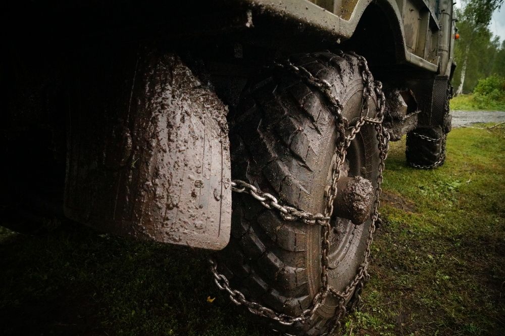 По бездорожью!