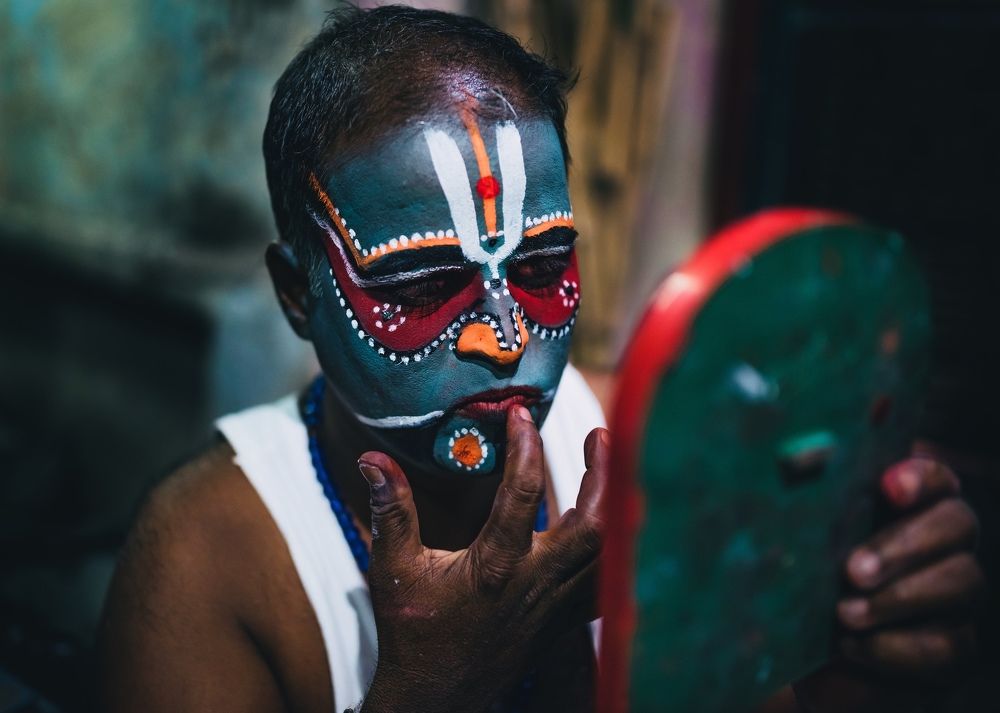 Storytelling through folk play