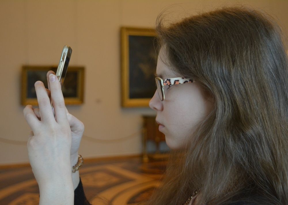 Сосредоточенная девушка!