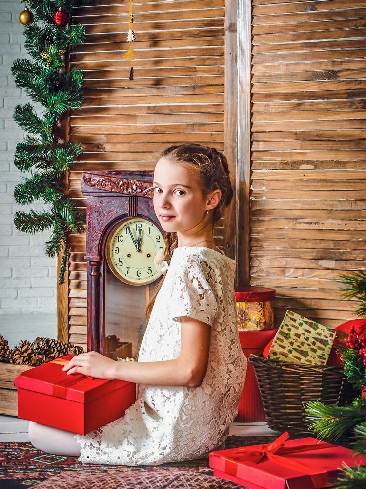 На часах 12 без 5