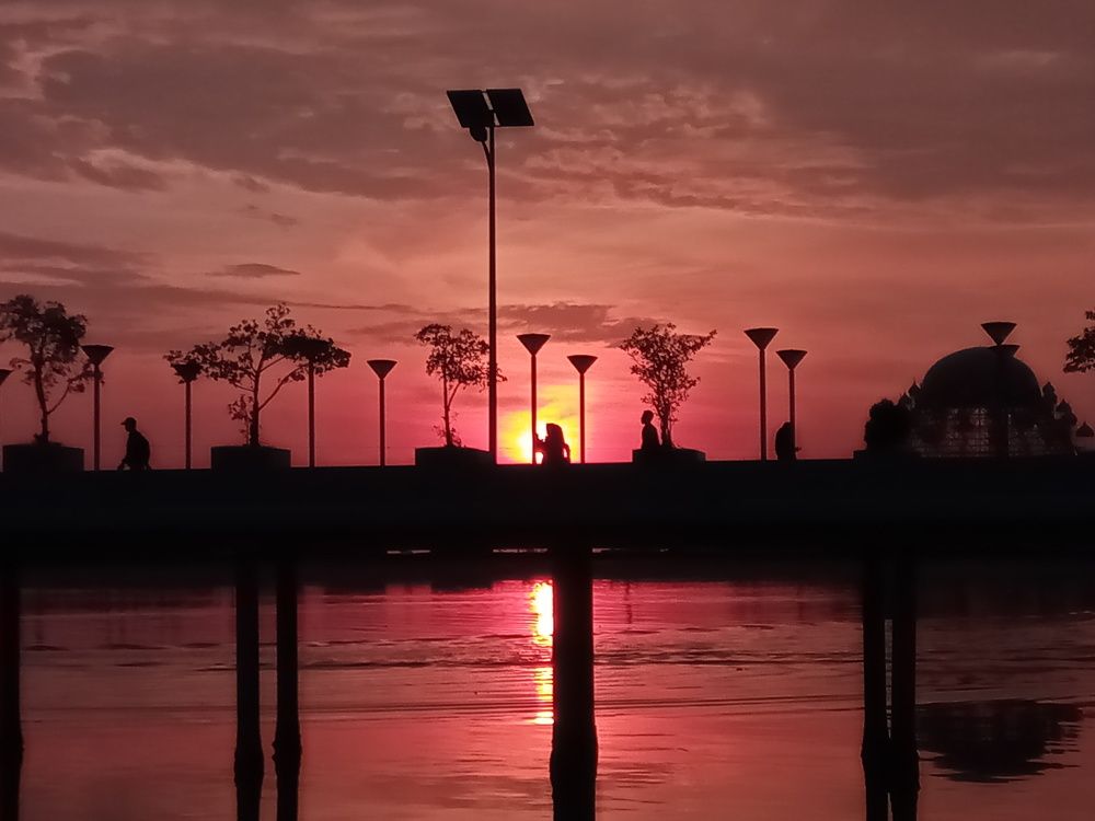 sunset on losari beach