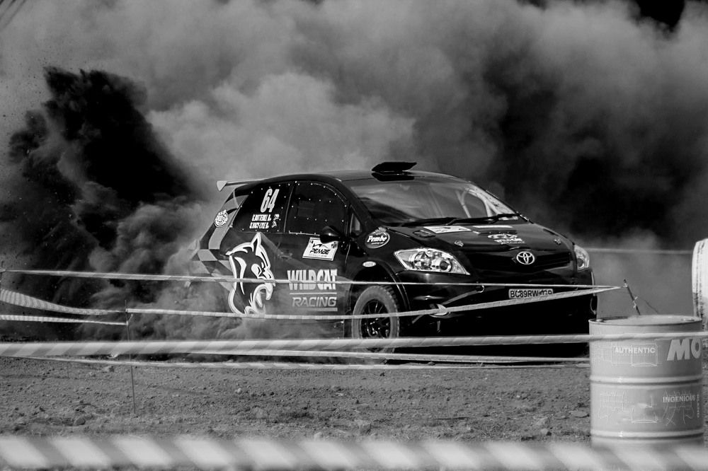 Black and White sport Photograhy