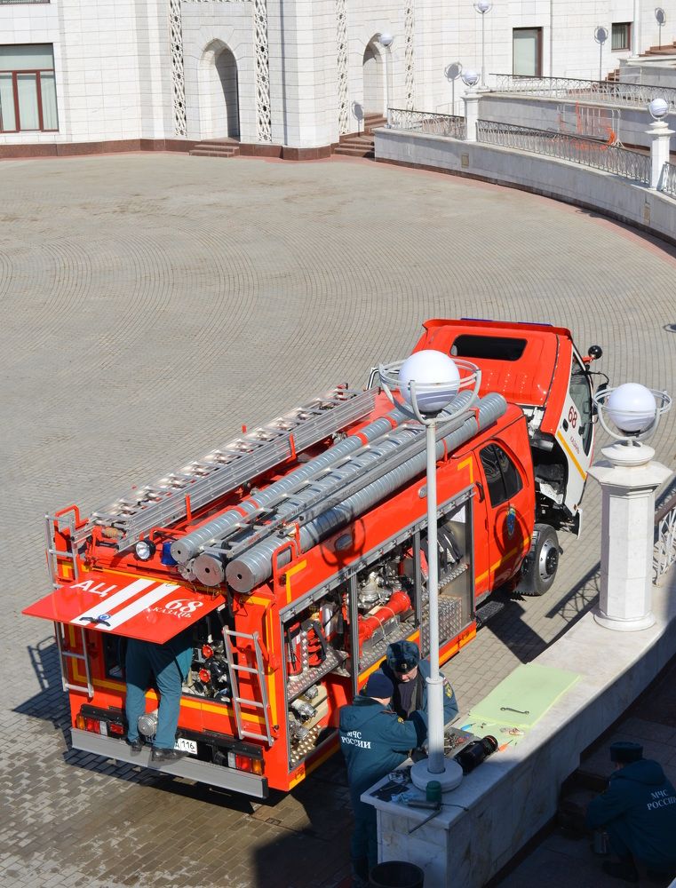 Пожарная и команда!