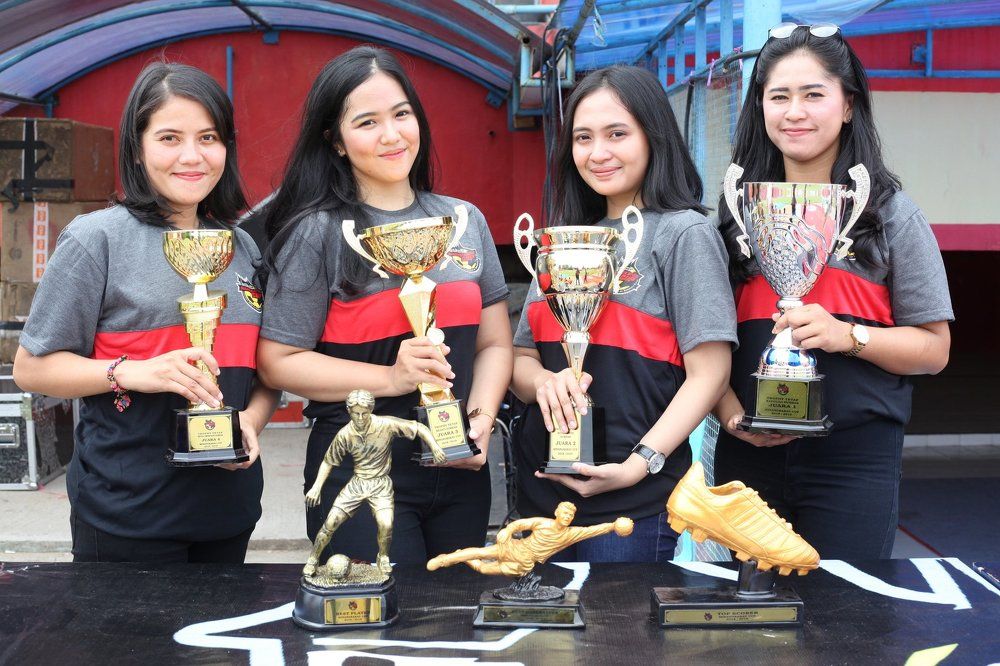 the charm of four women