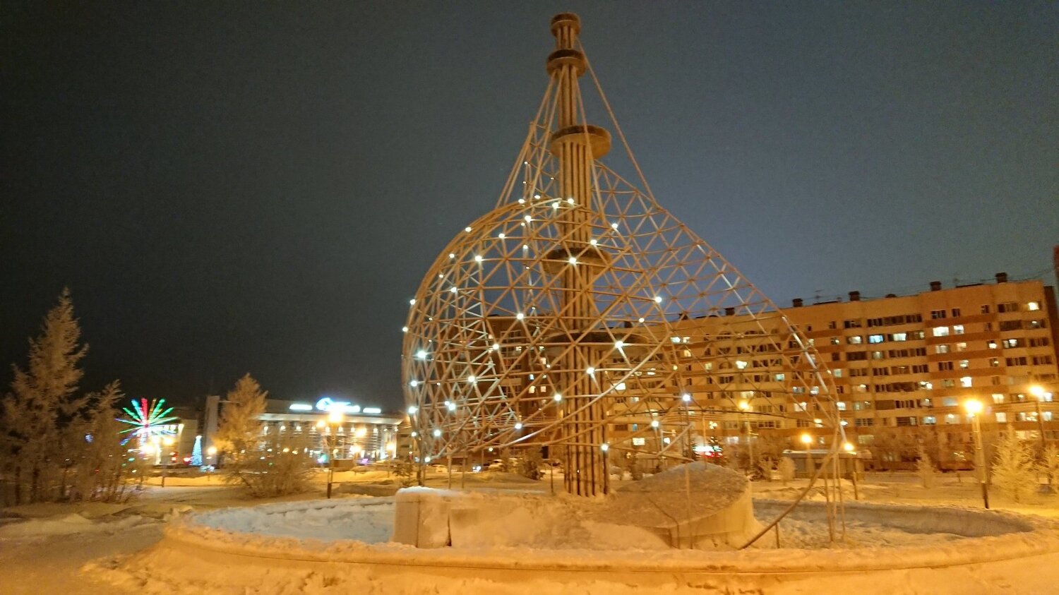 Город зимней ночью