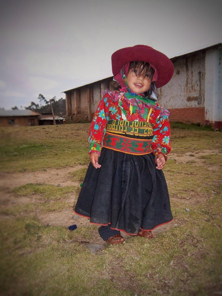 Niña incawasi peru