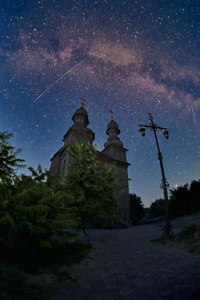 Георгиевская церковь под Млечным Путем
