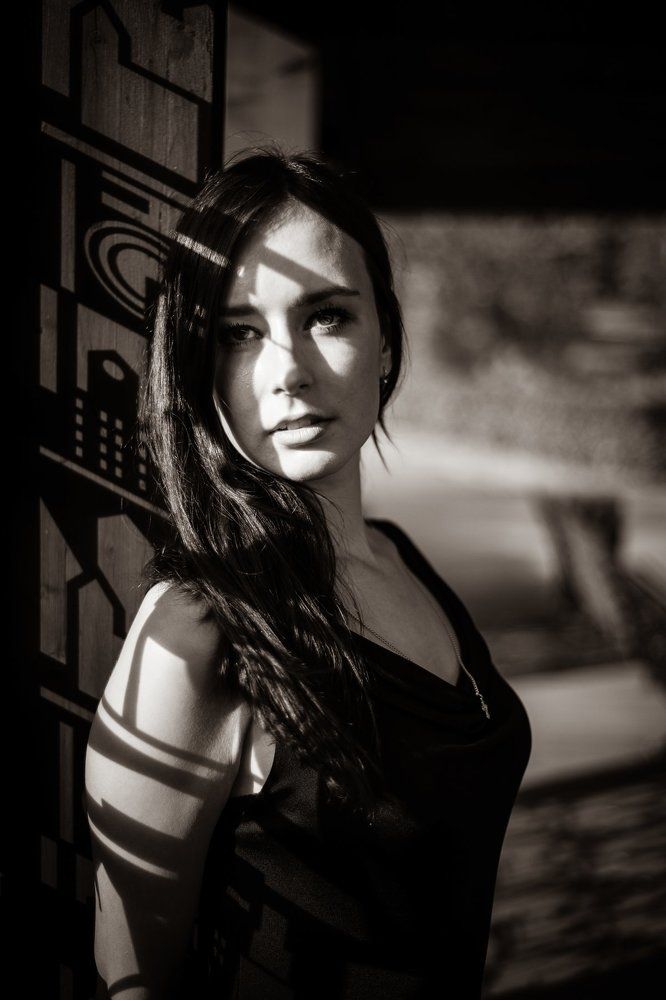 За тенью красоты