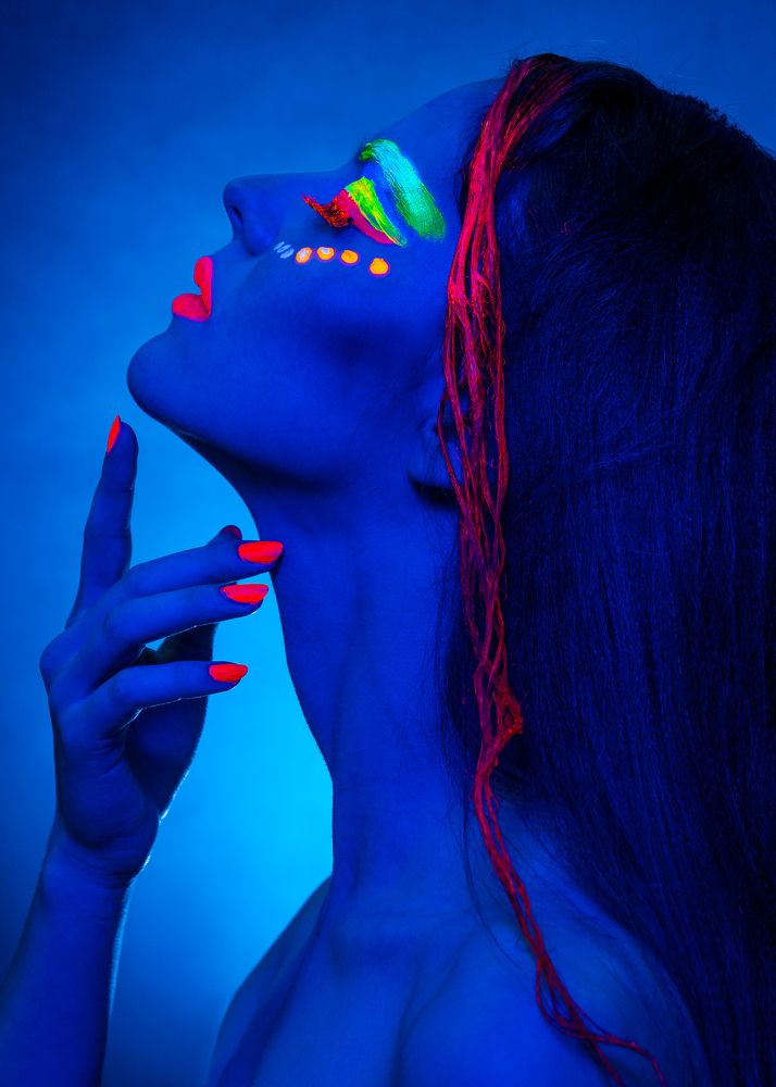 Портрет в УФ