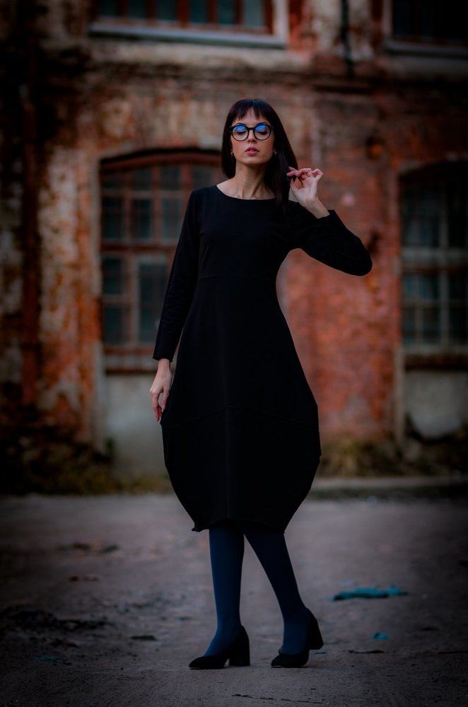 То ли Алиса, то ли Черная королева.