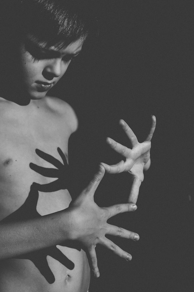 Фигура из рук