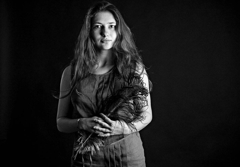 Елена с пером