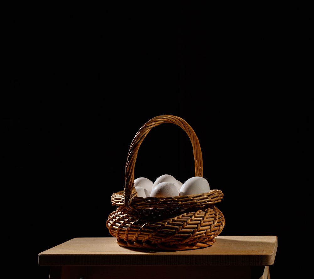 Яйца в корзине