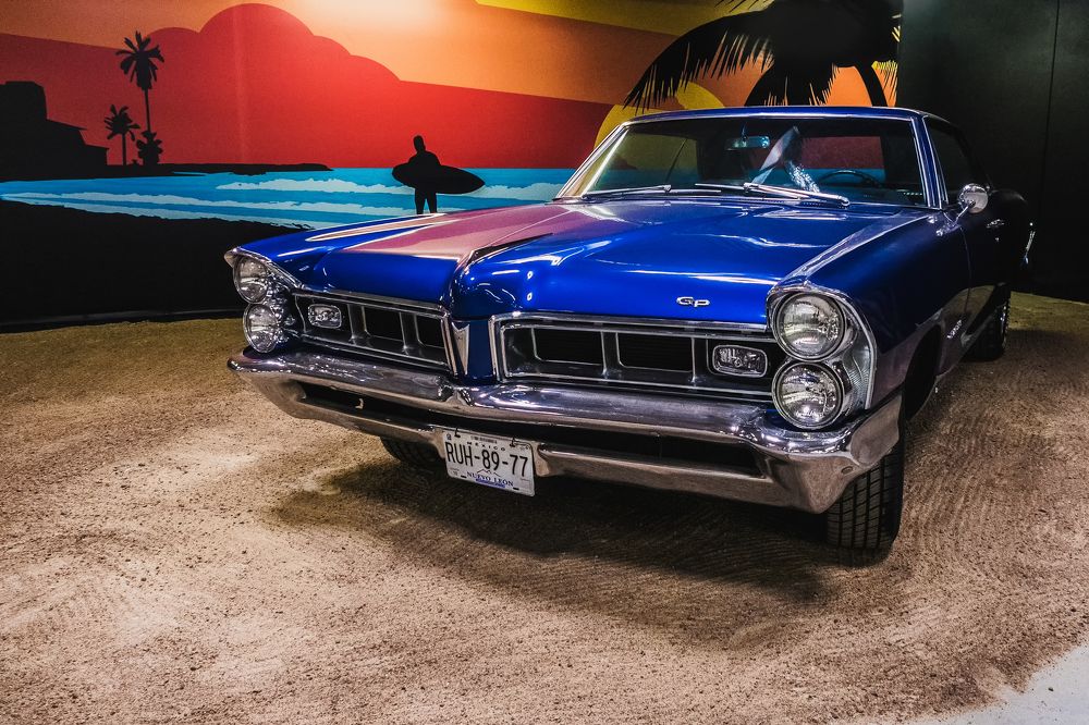 Pontiac Grand Prix 1965 (Retro Car Show)