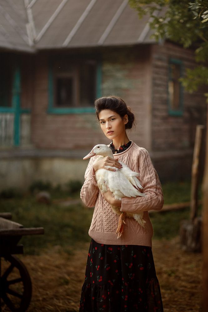 Девушка с уткой