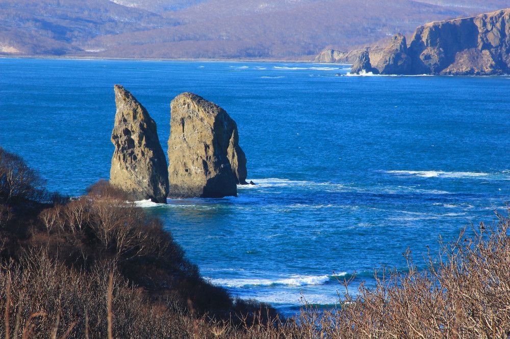 Скалы Три брата. Камчатский край