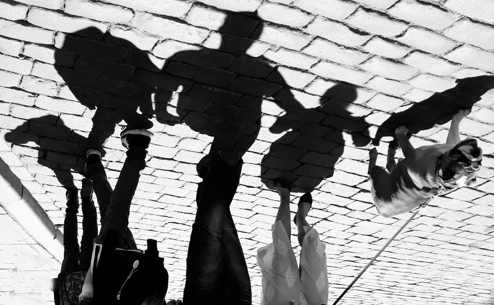 семья на прогулке