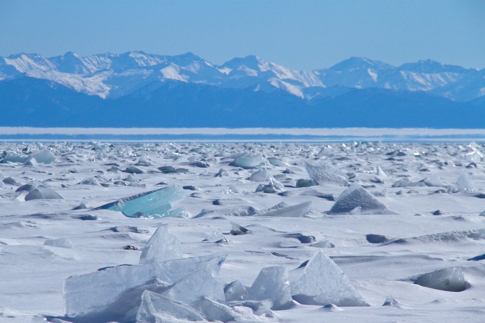 Торосы на Байкале