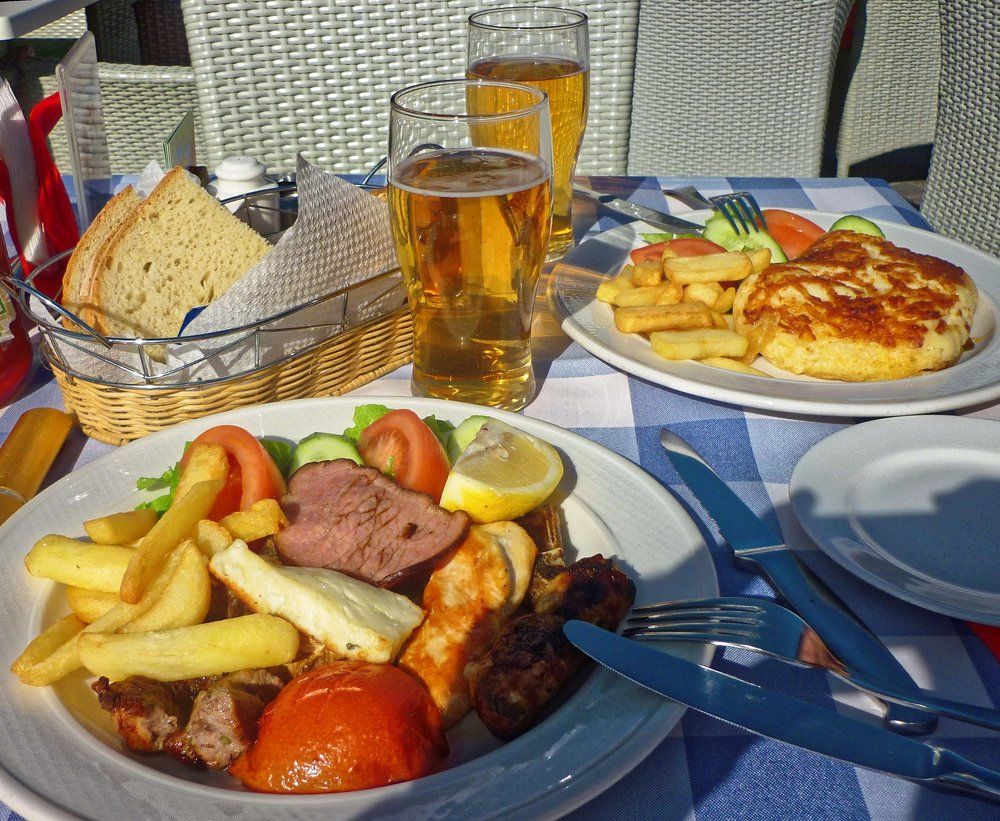 На берегу Средиземного моря...