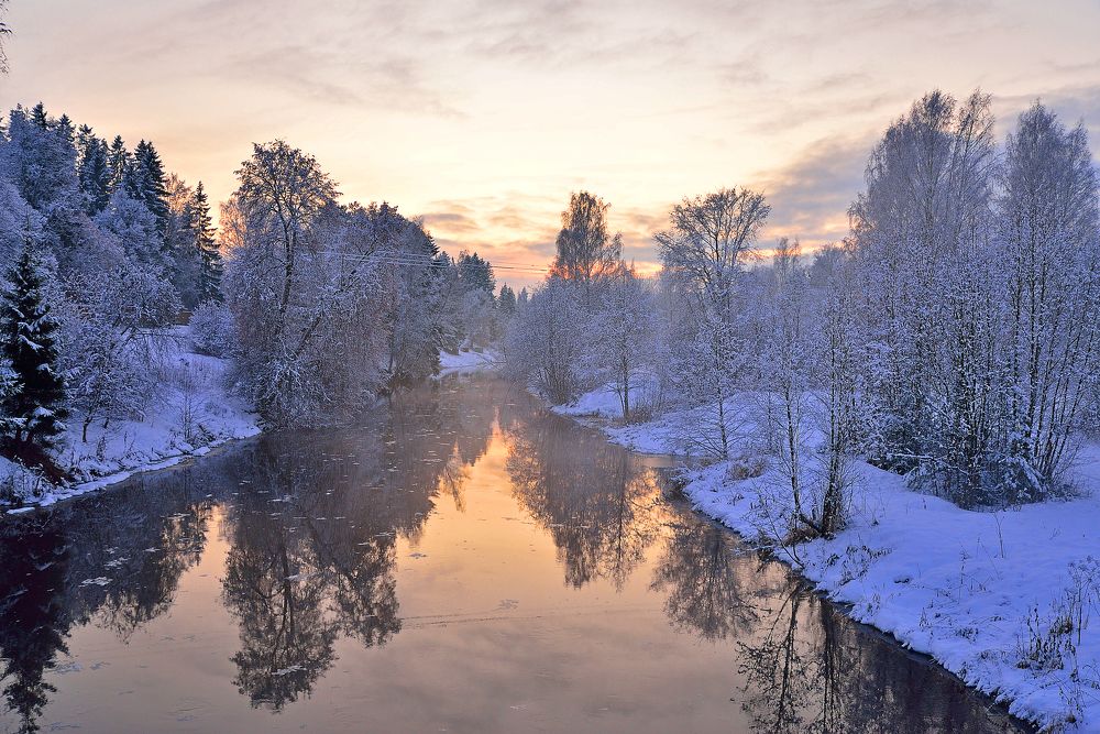 Закат зимой на реке Оредеж