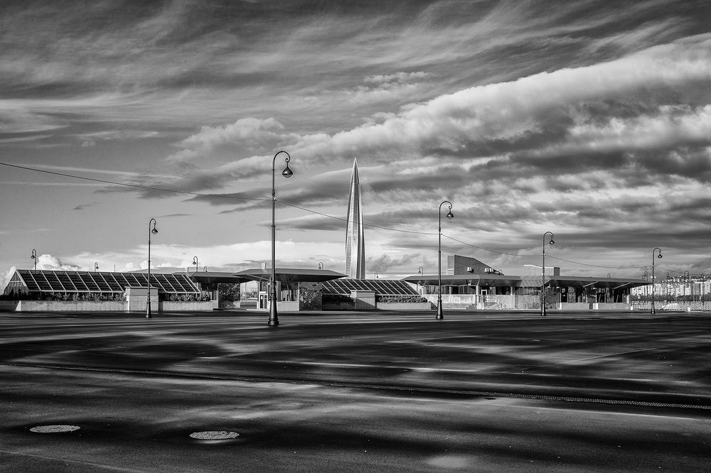 Среди хмурой осени