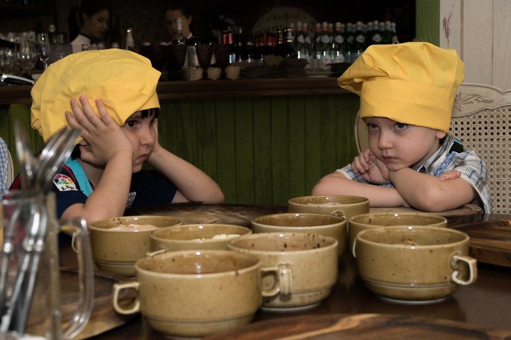 Ну вот , ВСЕ СЪЕЛИ И УШЛИ...