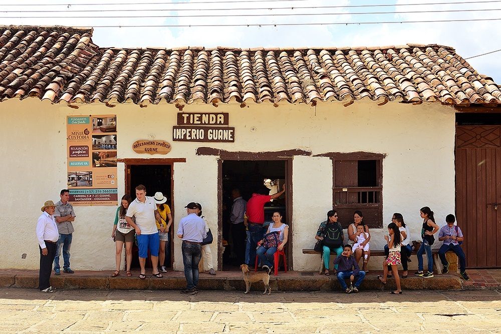 En la tienda del pueblo