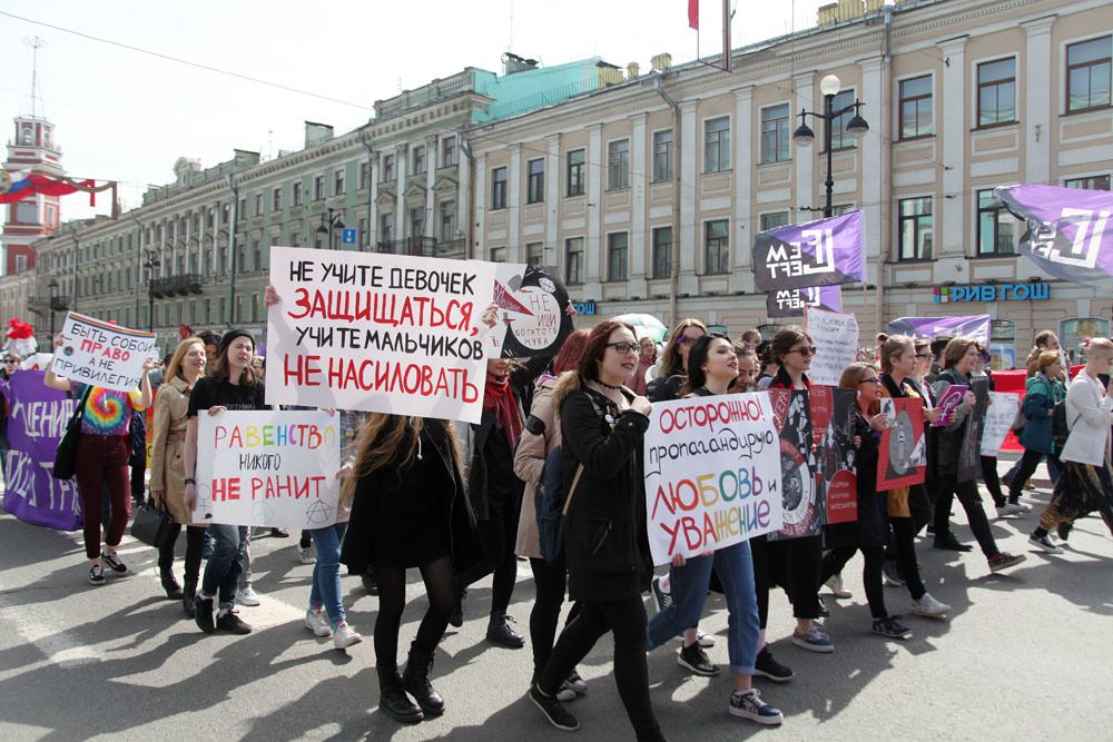 На празднике