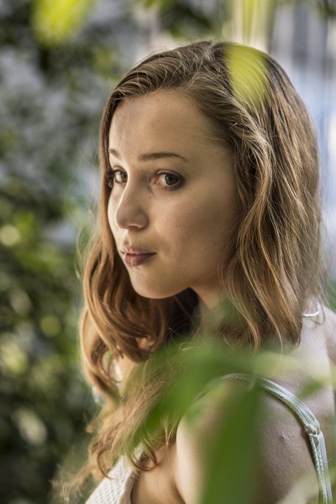 портрет девушки